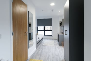 Classic Plus En Suite at Oldway Centre, 39 High Street, City Centre, Swansea, SA11LA - Image 4